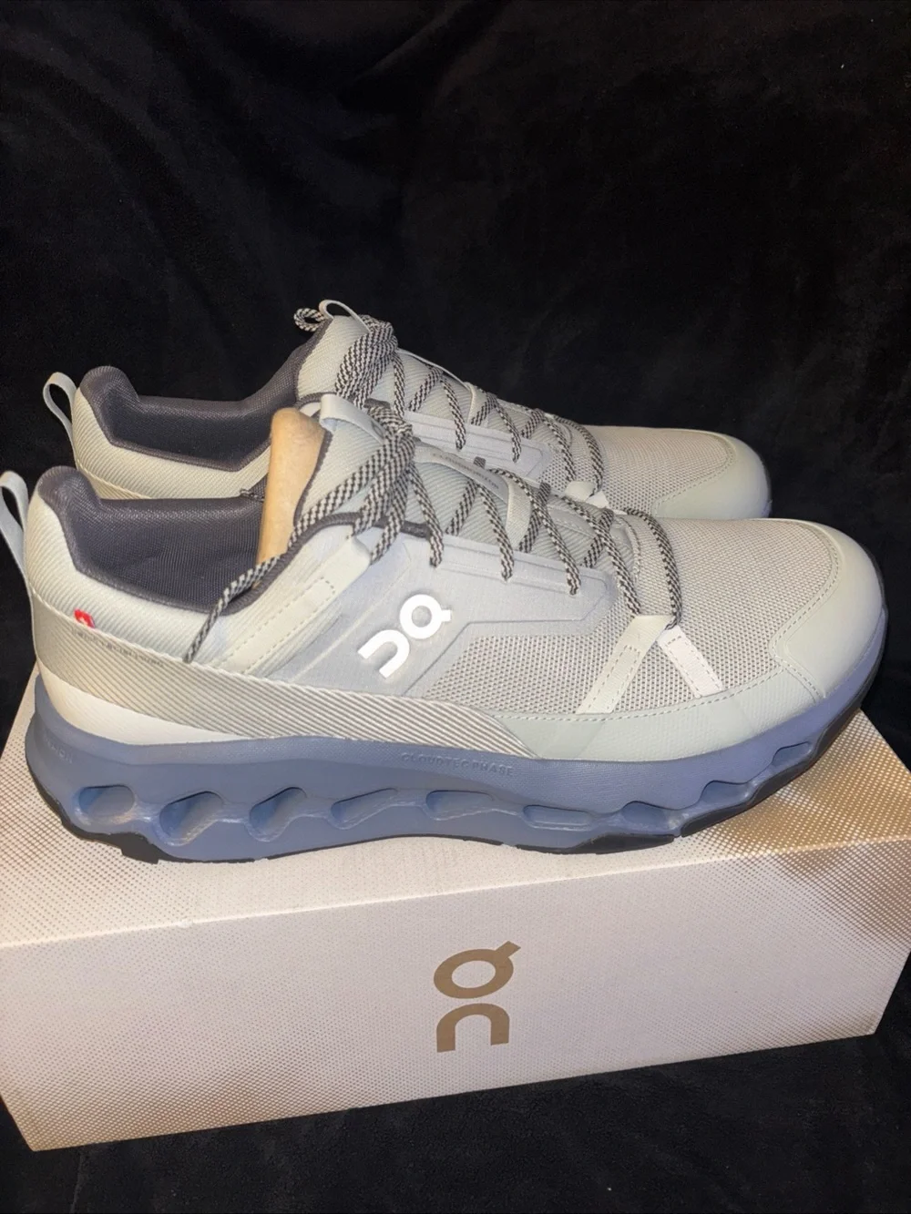New On Running Cloudlow Men’s Lightweight Glacier Athletic Shoes
